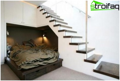 Escalier en bois avec verre et métal - classique Escalier en bois avec verre et métal - classique