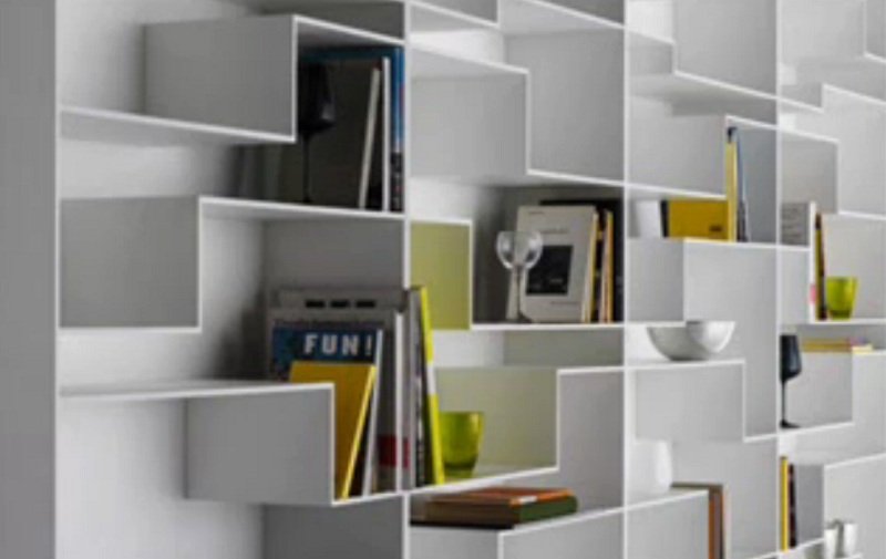 Les étagères en placoplâtre peuvent masquer les défauts architecturaux