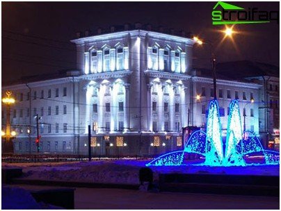 La lumière transforme un bâtiment au-delà de la reconnaissance