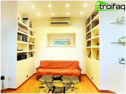 Étagères en placoplâtre dans le salon Étagères en placoplâtre dans le salon