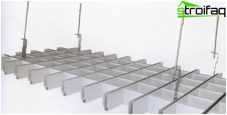 Installation d'un plafond grilyato