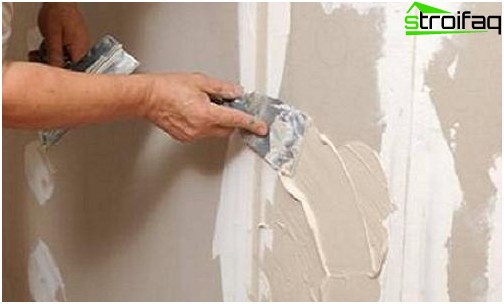 Joints de mastic entre les feuilles