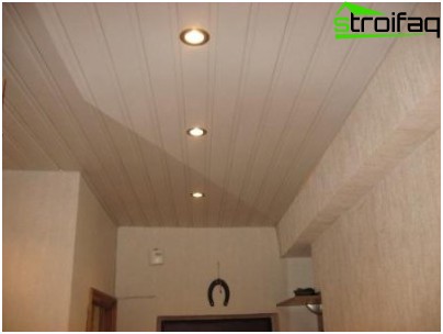 Plafonds à lattes de type fermé