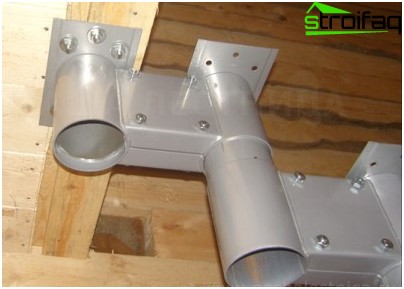 Les escaliers modulaires à monter soi-même sont construits à partir de modules Les escaliers modulaires à monter soi-même sont construits à partir de modules