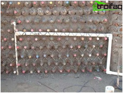 Idées originales d'artisanat à partir de bouteilles pour le jardin - des merveilles pour un sou