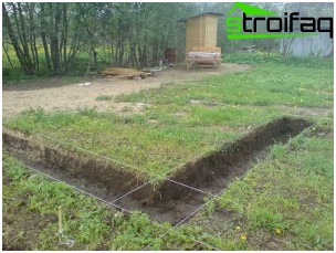 Pose de tranchées sous la fondation