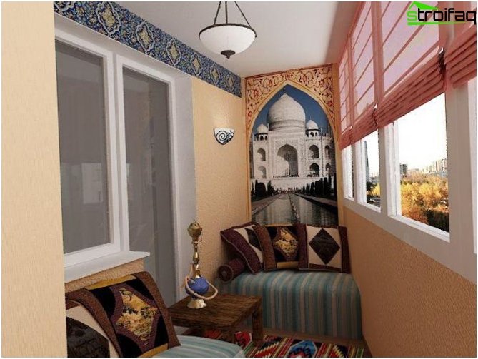 Narguilé à l'intérieur du balcon Narguilé à l'intérieur du balcon