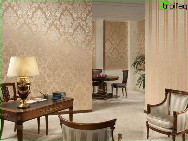 Papier peint pour la salle dans un style classique